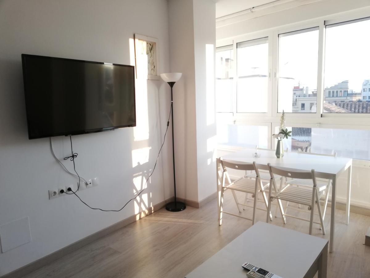 Apartamento Con Encanto 'Larios Street Ii' Apartment Малага Екстериор снимка