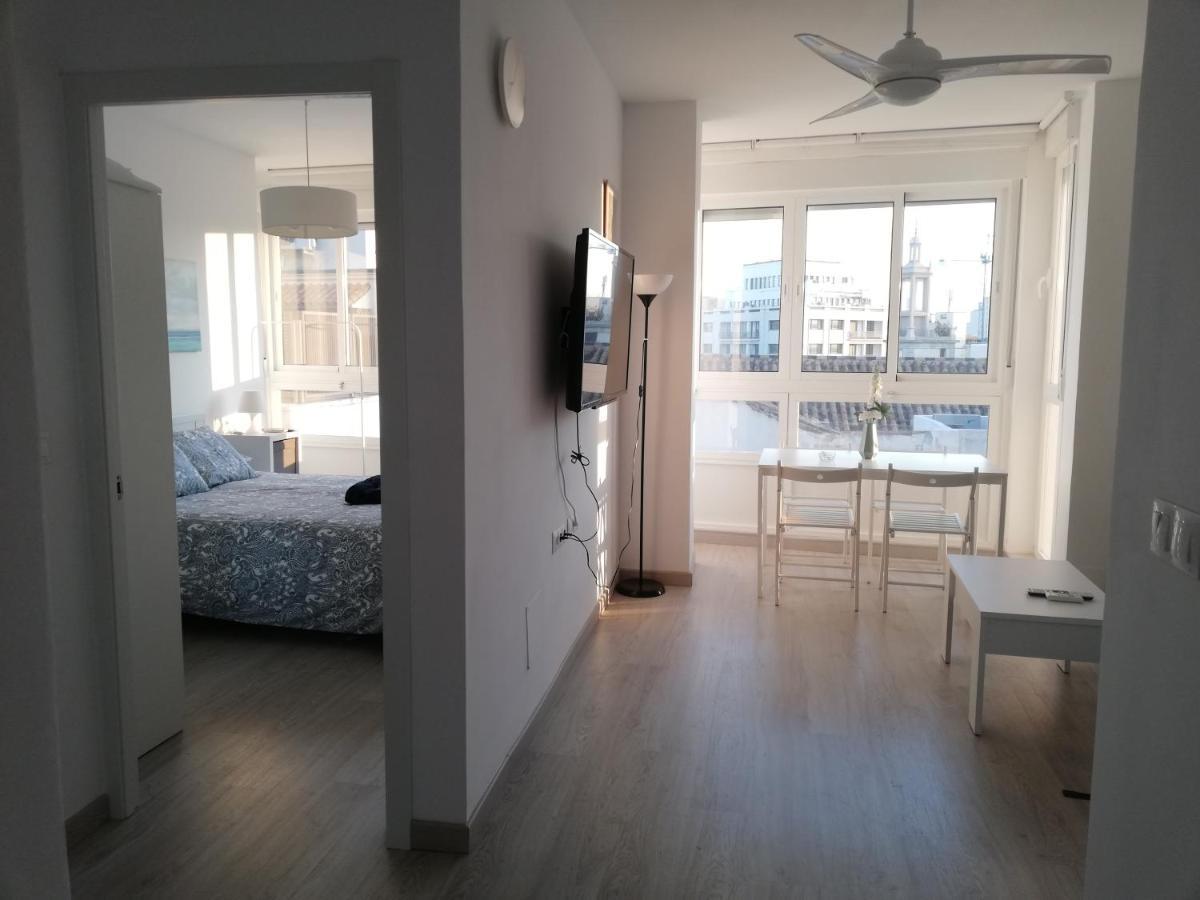 Apartamento Con Encanto 'Larios Street Ii' Apartment Малага Екстериор снимка