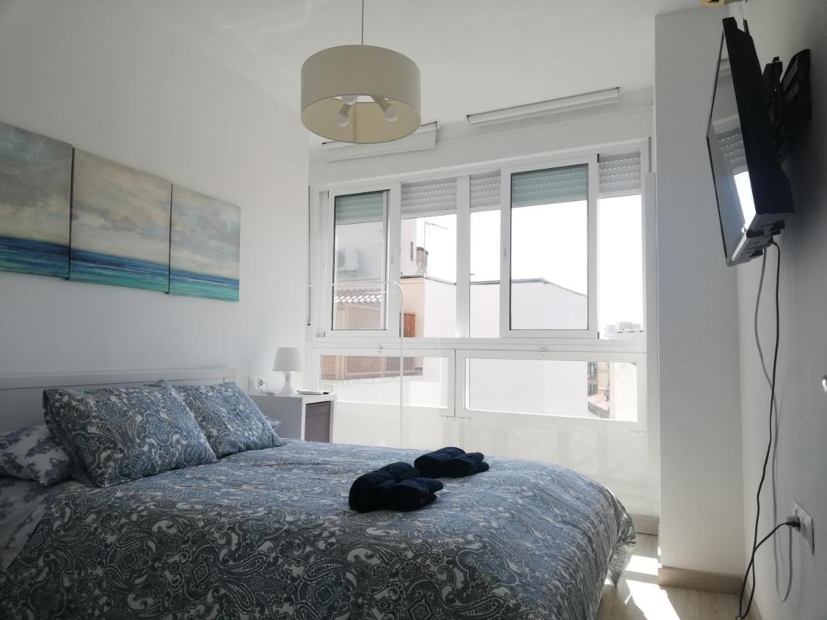 Apartamento Con Encanto 'Larios Street Ii' Apartment Малага Екстериор снимка